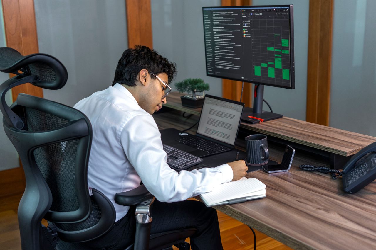 Working with data on a computer monitor